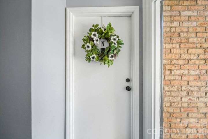 Property Photo:  4739 Hedgemore Drive N  NC 28209 