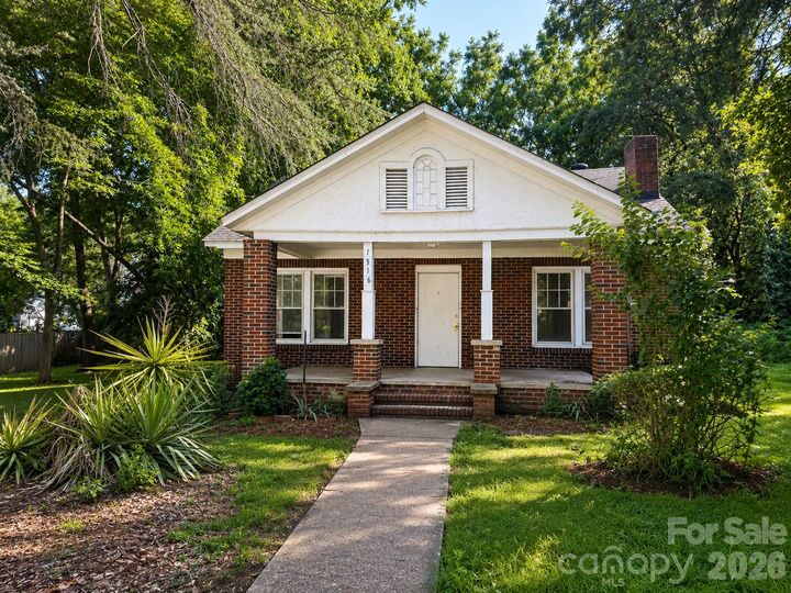 Property Photo: 1316 E 35th Street E NC 28205