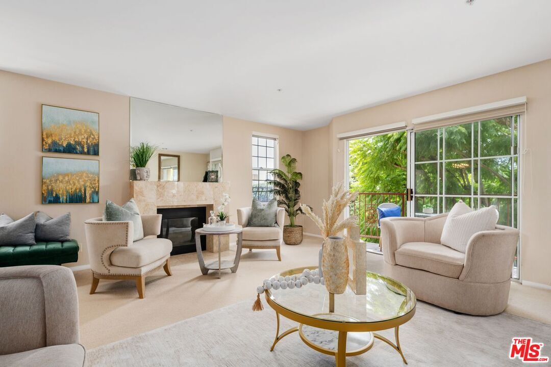 Property Photo: 1932 Pelham Ave CA 90025