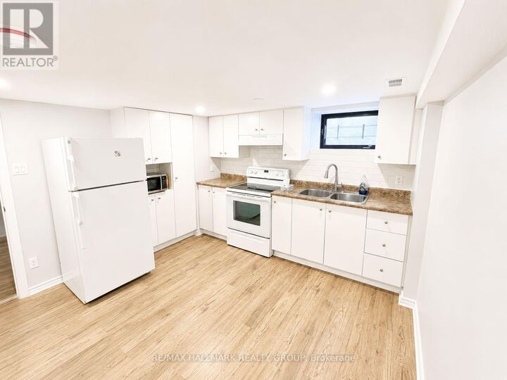 Property Photo:  172 Cobourg Street B  ON K1N 8H5 