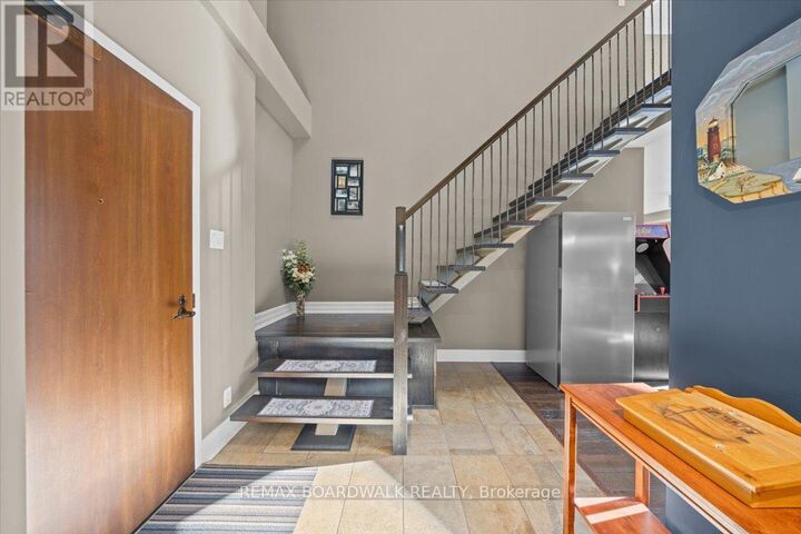 Property Photo: 320 McLeod Street #Ph804 ON K2P 1A3