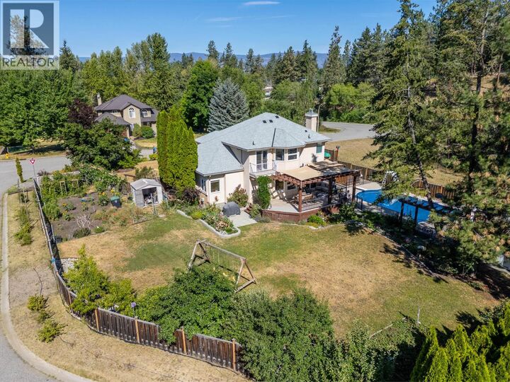 Property Photo: 4015 Mahonia Drive BC V1W 3Y2
