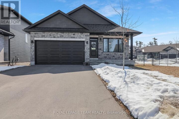 Property Photo: 20 Seabert Drive ON K7S 0H9