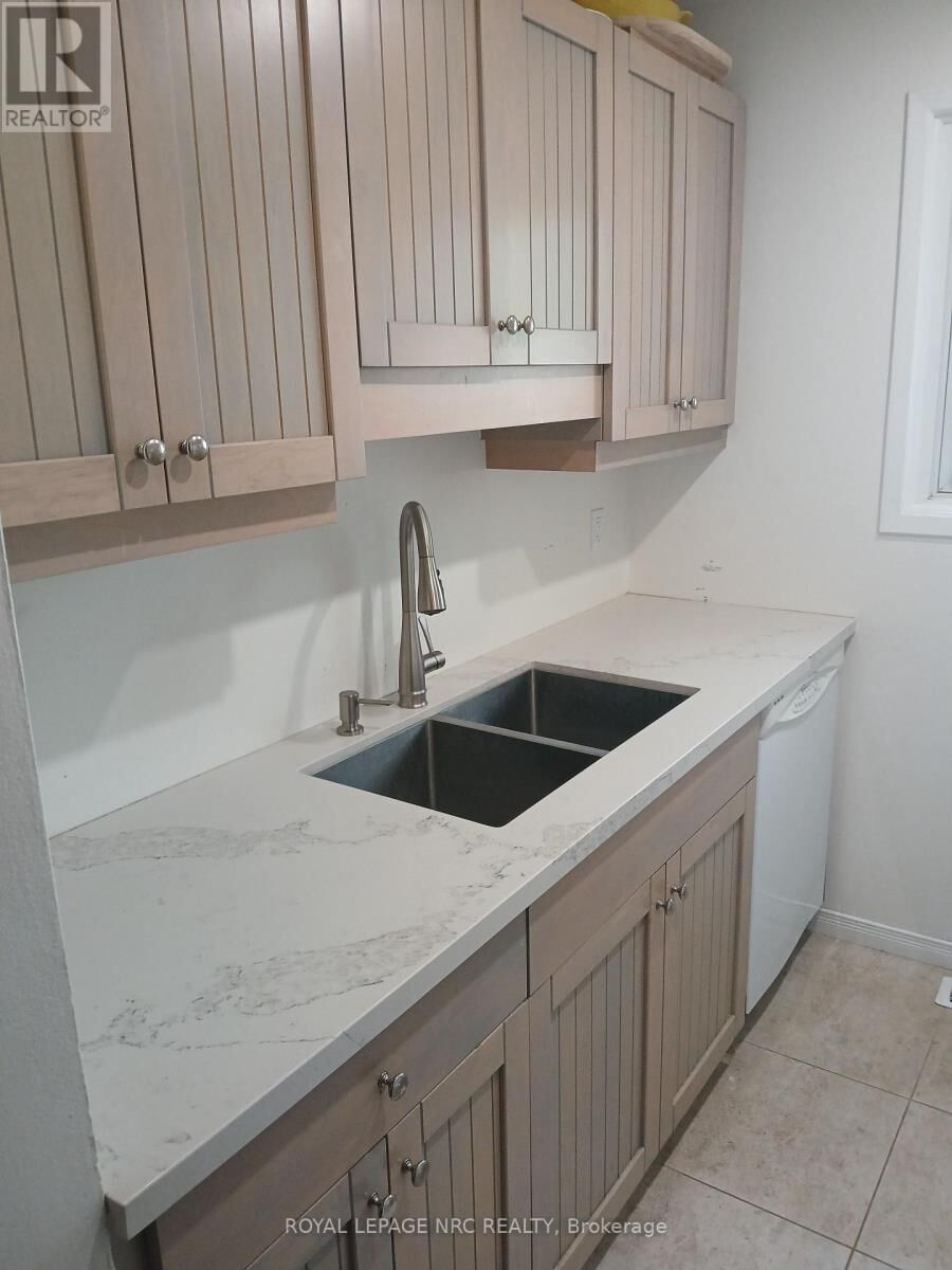 Property Photo:  302 Vine Street 31  ON L2M 7M6 