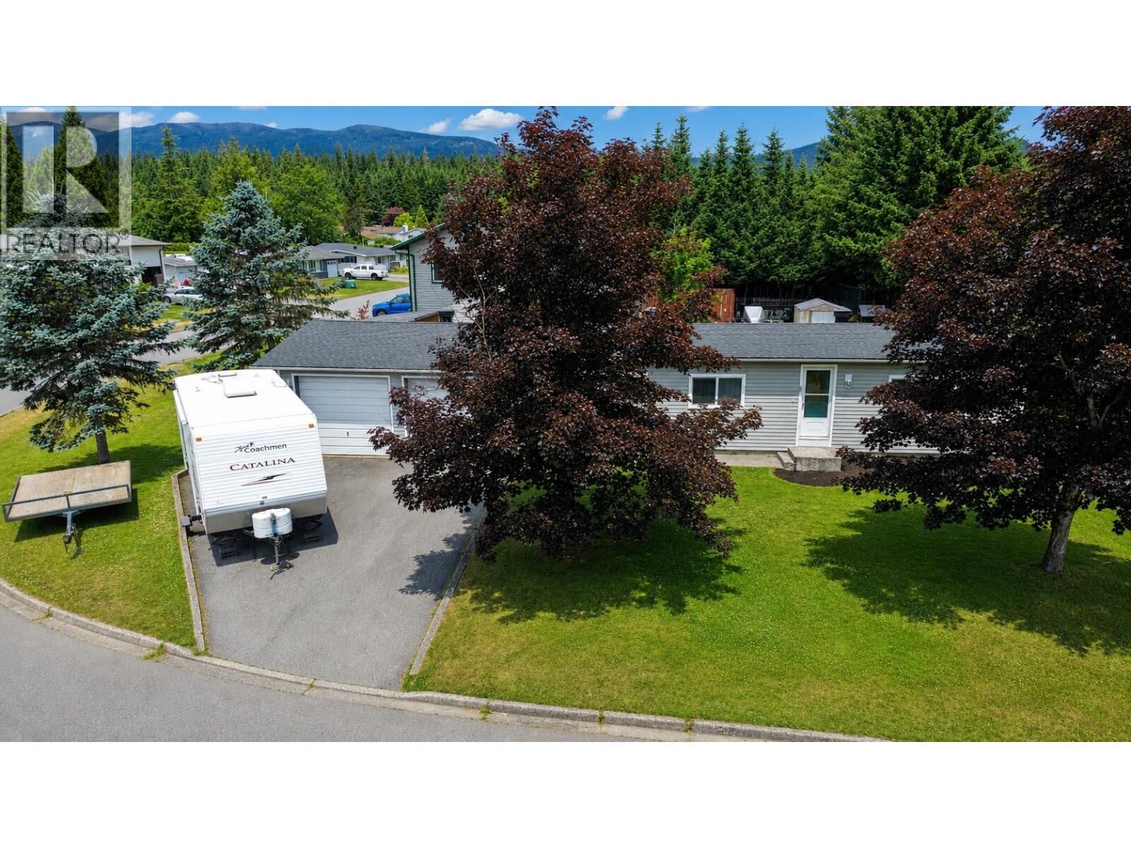 Property Photo:  60 Bartholomew Street  BC V8C 2J7 