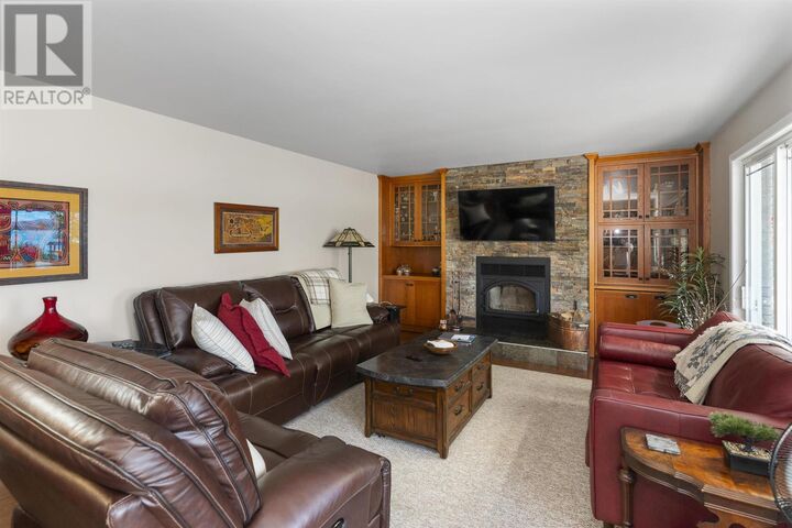 Property Photo:  664 Memory Rd  ON P7L 0A3 