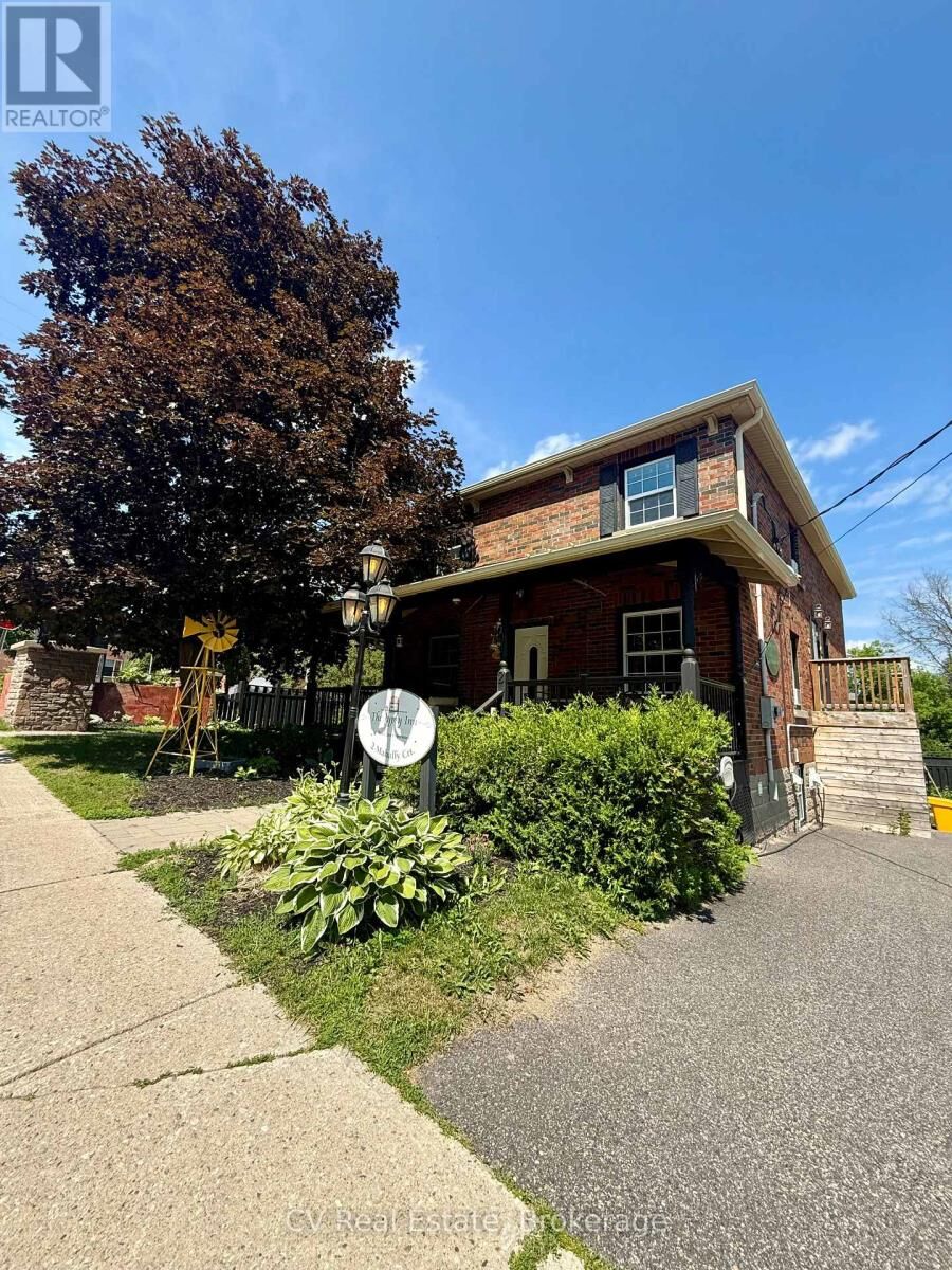 Property Photo:  2 Mahaffy Court 152  ON P1L 2A6 