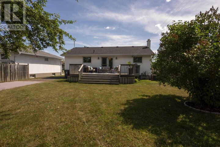 Photo de la propriété: 113 Isabella St. W. ON P7E 5N3