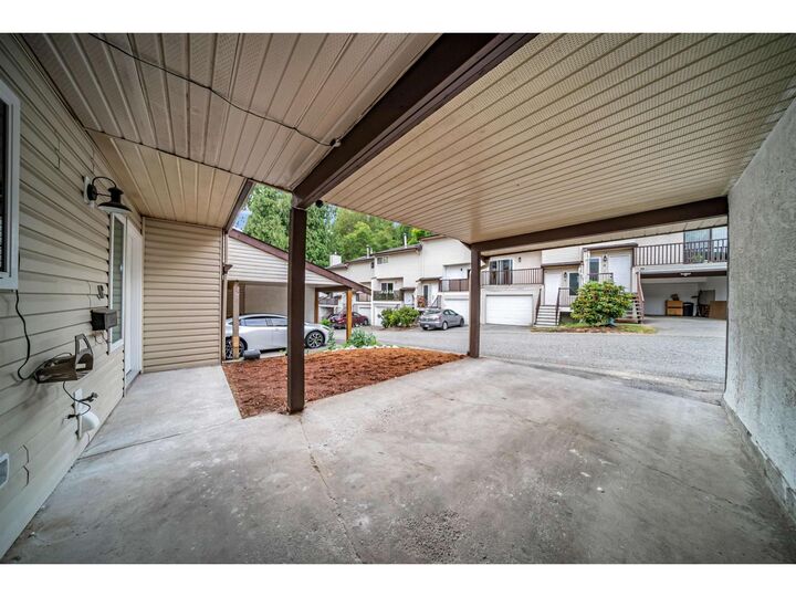 Property Photo: 32705 Fraser Crescent 8 BC V2V 1C9