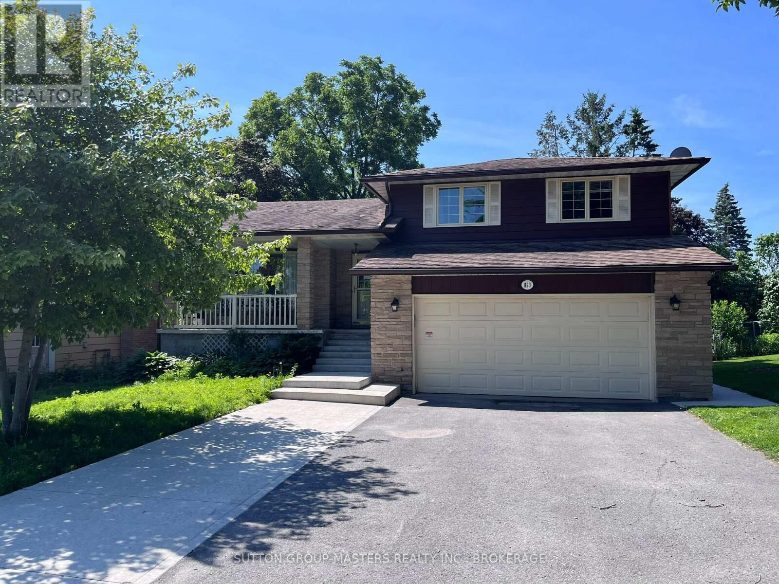 Property Photo: 823 Robson Place Unit 1 ON K7P 1B5