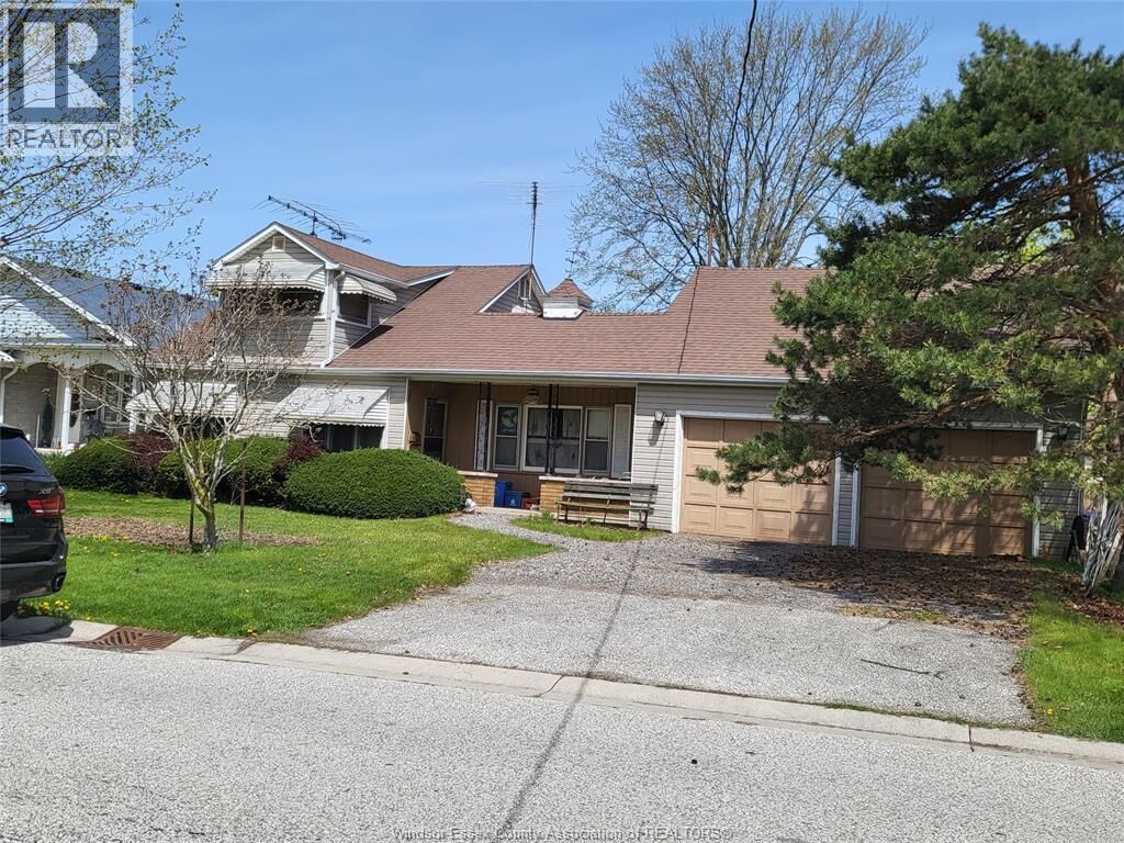 Property Photo:  504 Lake Drive  ON N9Y 3B9 