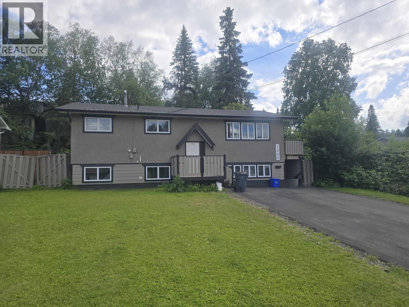 Property Photo: 1335 Pearson Avenue BC V2L 4K2