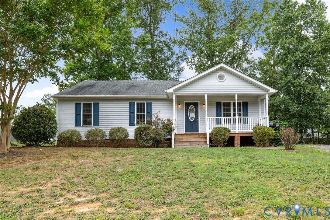 Property Photo:  114 Central Parkway  VA 23009 