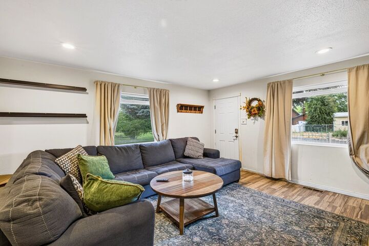 Property Photo: 844 Lincoln Avenue NV 89801