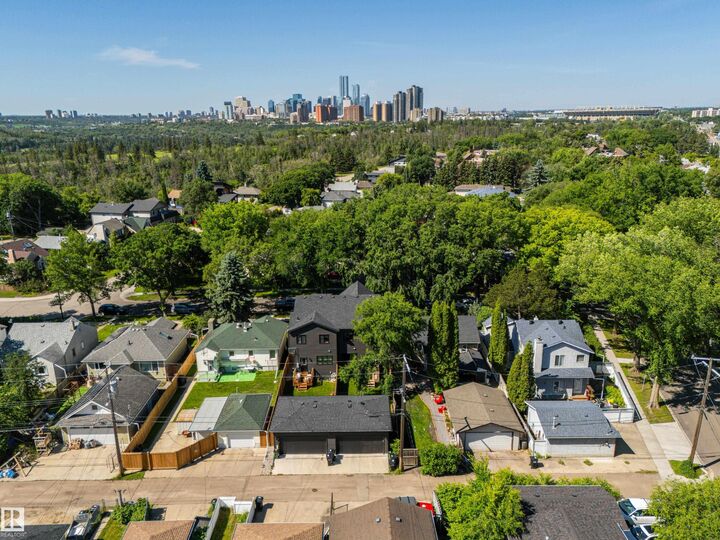 Property Photo:  11013 75 Street NW  AB T5B 2B2 