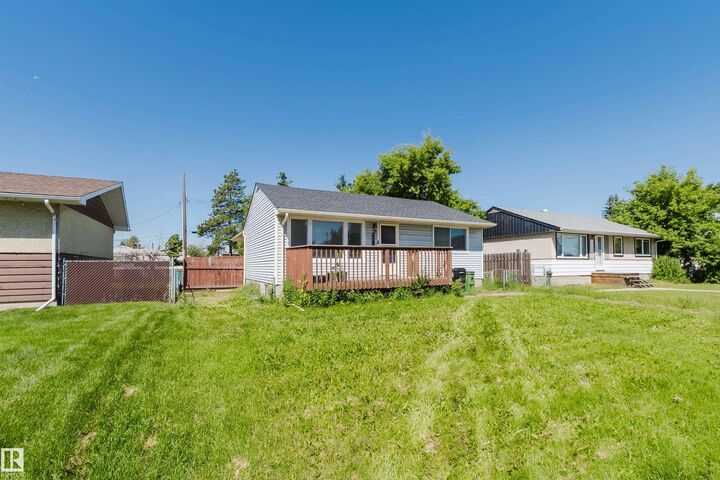 Property Photo:  9606 163 Street NW  AB T5P 3M8 