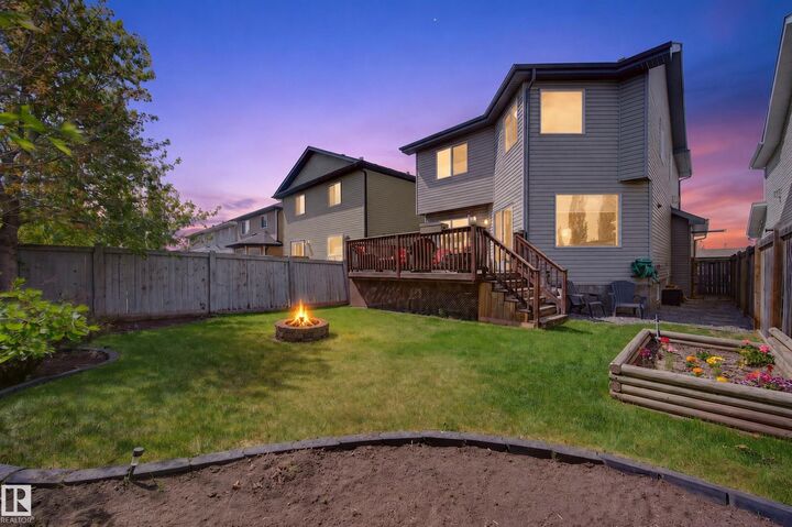 9 Snowbird Crescent — photo 1