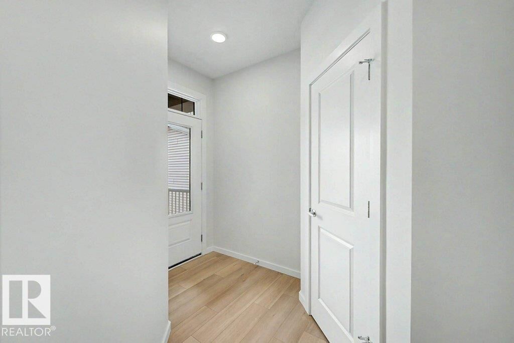 Property Photo:  2378 Muckleplum Way SW  AB T6X 3H1 