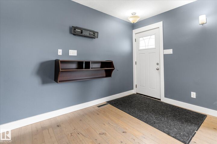 Property Photo:  19045 164 Street NW  AB T5P 3S2 