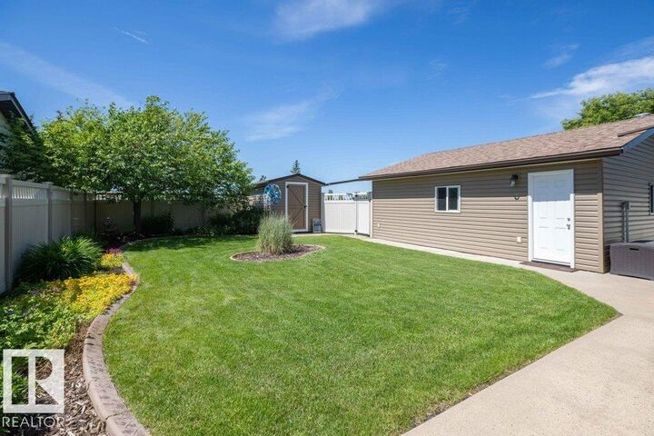 Property Photo: 10420 111 Avenue AB T7P 1E9
