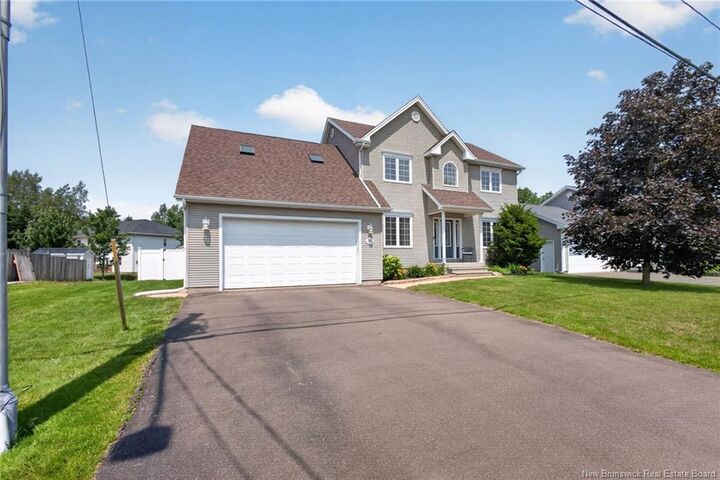 98 Murielle Crescent — photo 1