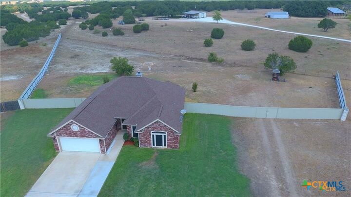 Property Photo:  182 Needlepoint Lane  TX 76549 