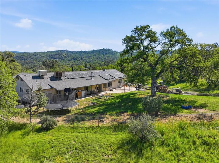 Property Photo: 31749 Road 400 CA 93614