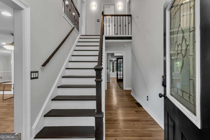 Property Photo: 8804 Willow Creek Court GA 30135