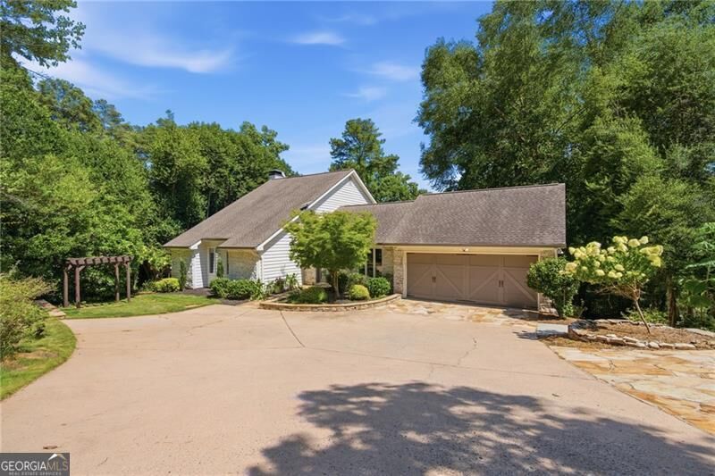Property Photo: 8190 Old Mill Drive GA 30506