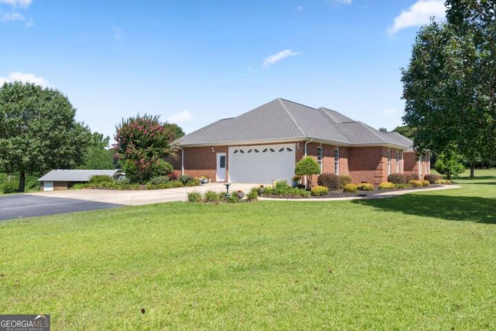 Property Photo:  1121 Beacon Light Road  GA 30643 