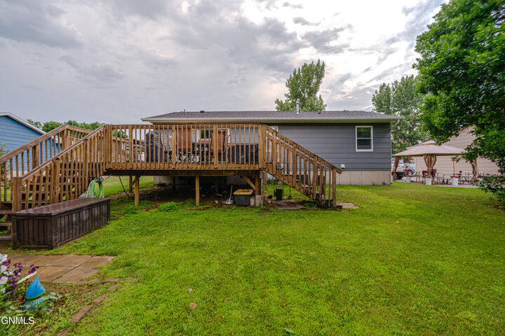 Property Photo: 140 Sturgis Loop ND 58504