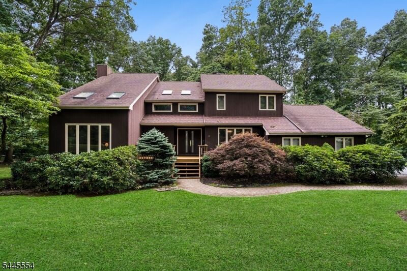 Property Photo:  15 Sweetwood Dr  NJ 07869 
