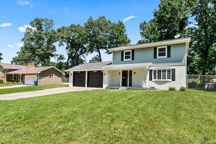 Property Photo:  25787 Meadow Oak Lane  IN 46514-5217 
