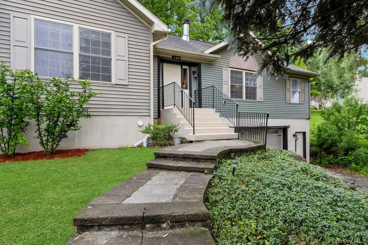 Property Photo:  188 Hoyt Street  NY 12466 