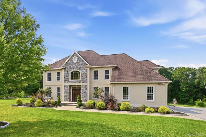 Property Photo: 17 Meadow Crest Drive NY 10541