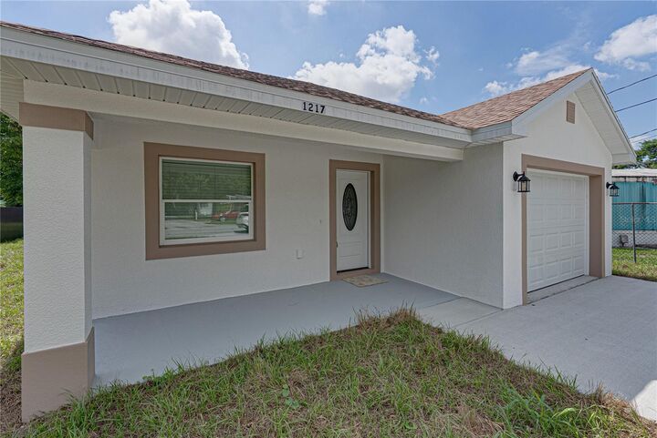 Property Photo: 1217 Plant Avenue FL 33805