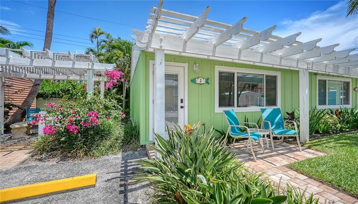 Property Photo:  1603 Gulf Drive N 3  FL 34217 