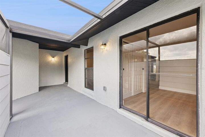 Property Photo:  1454 King Court  FL 32708 