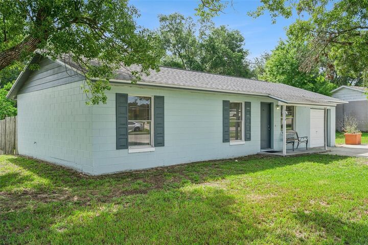 Property Photo: 6339 Oren Court FL 32712