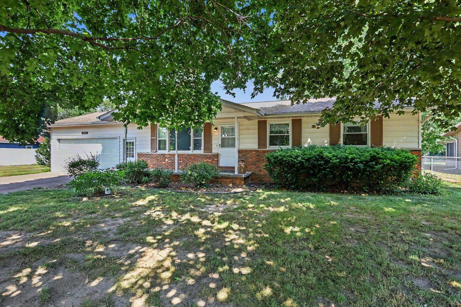 Property Photo:  4823 Byron Drive  MI 48768 