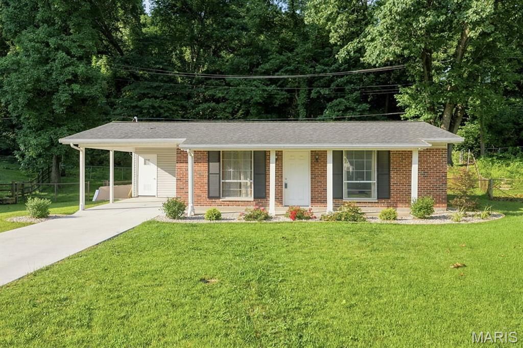 Property Photo:  4136 Pasco Drive  MO 63129 