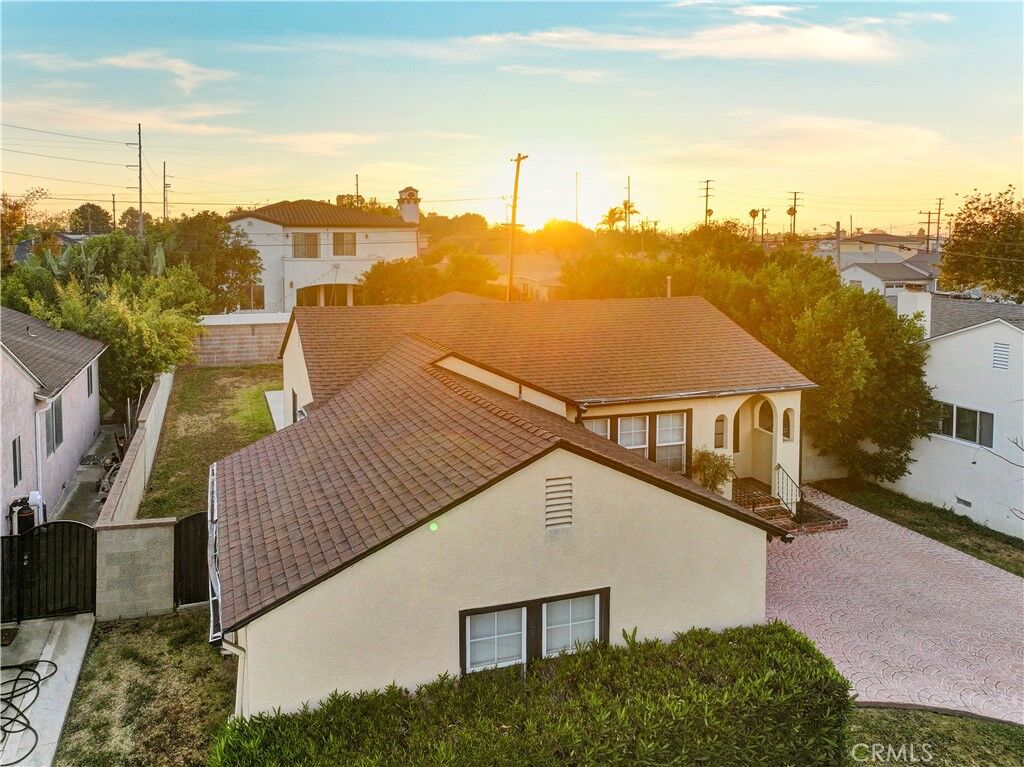 Property Photo:  17507 Cerise  CA 90504 