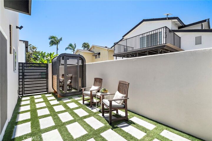 Property Photo: 339 La Verne CA 90803