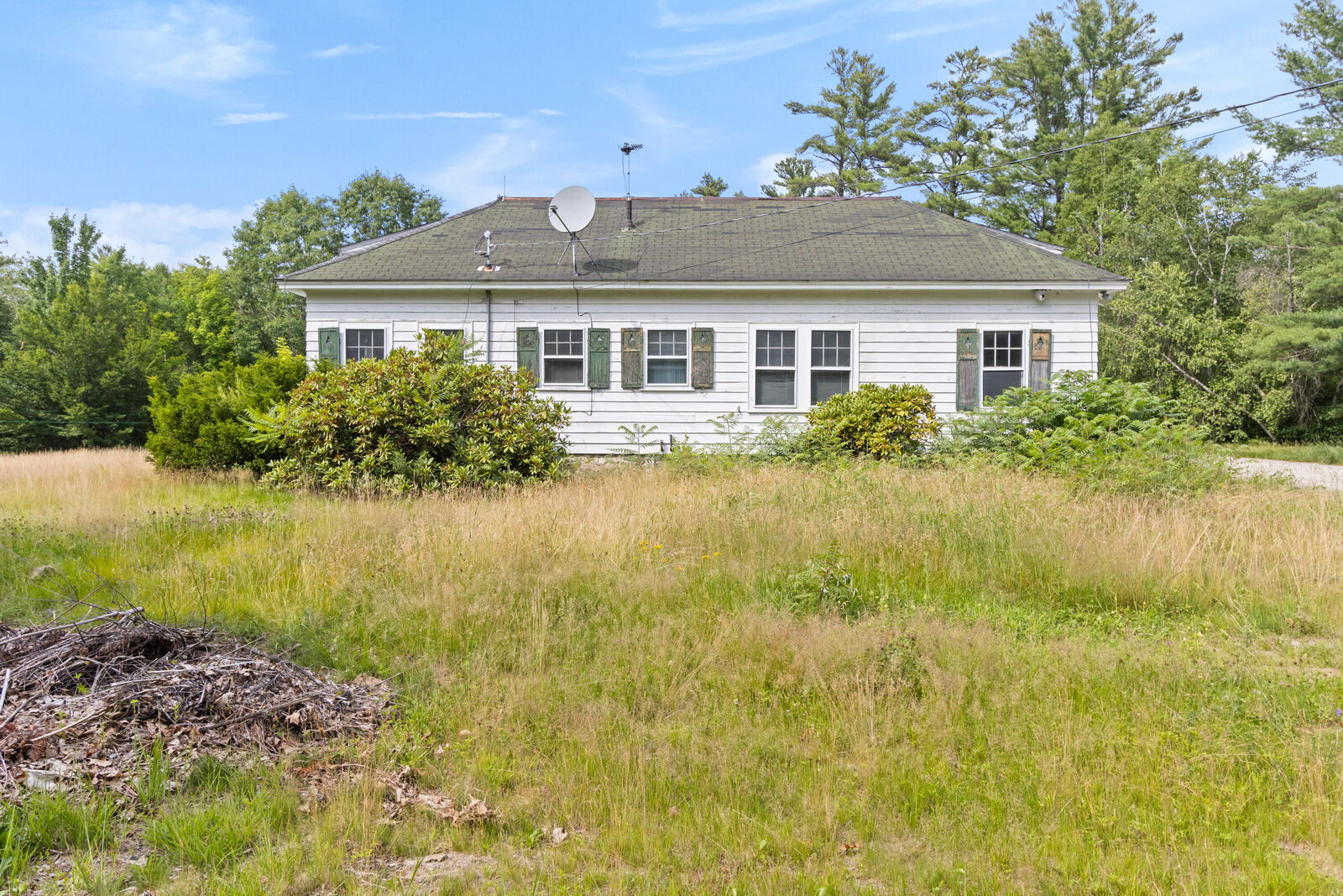 Property Photo:  38 Sampson Lane  ME 04047 