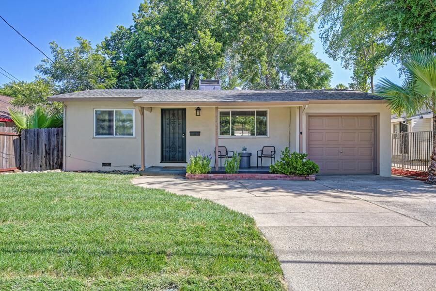 Property Photo: 5535 21st Avenue CA 95820