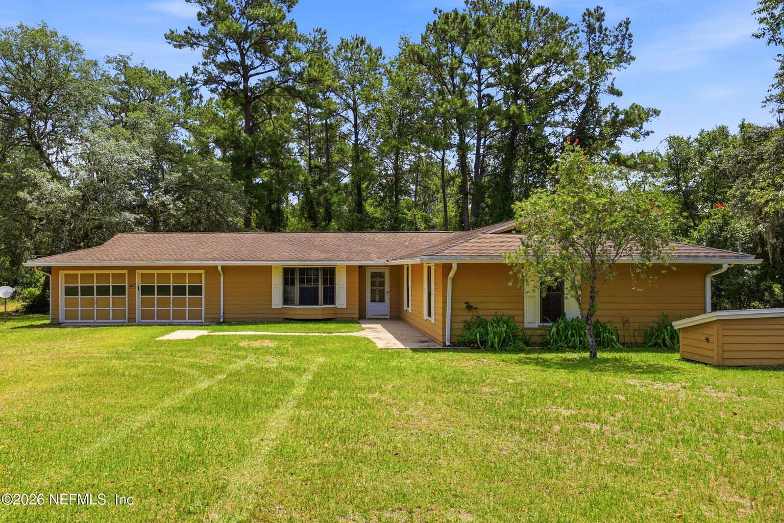 Property Photo: 1733 Hereford Road FL 32068