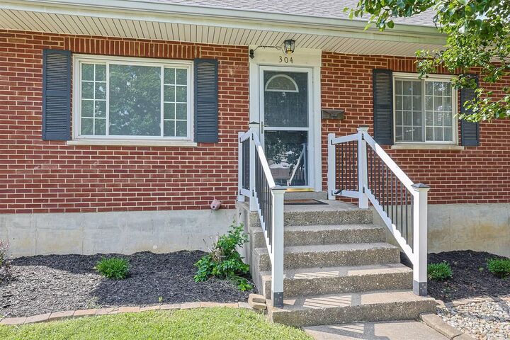 Property Photo: 304 Swan Circle KY 41018