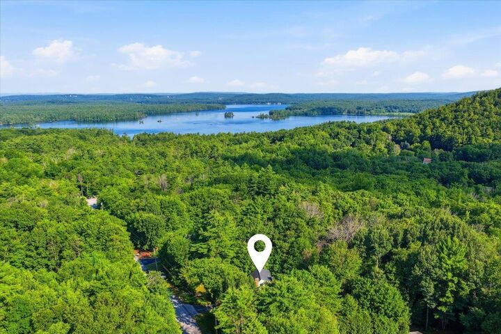 Property Photo: 16 Lakeview Way NH 03032