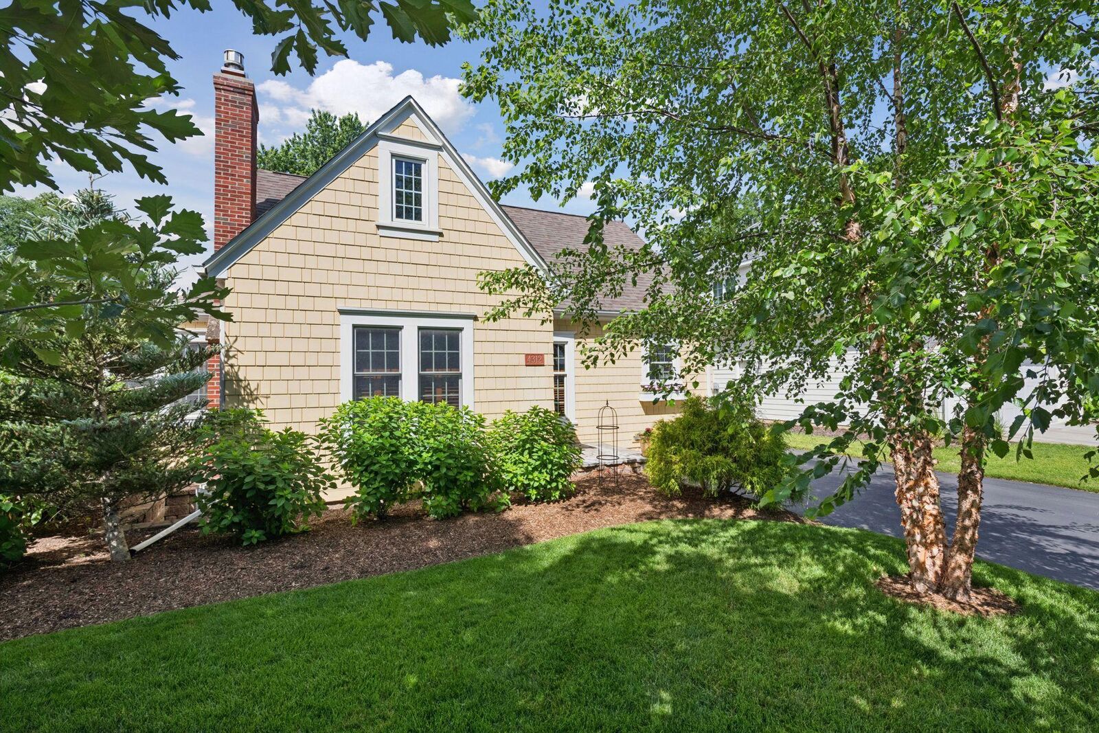 Property Photo: 4312 Oakdale Avenue S MN 55424