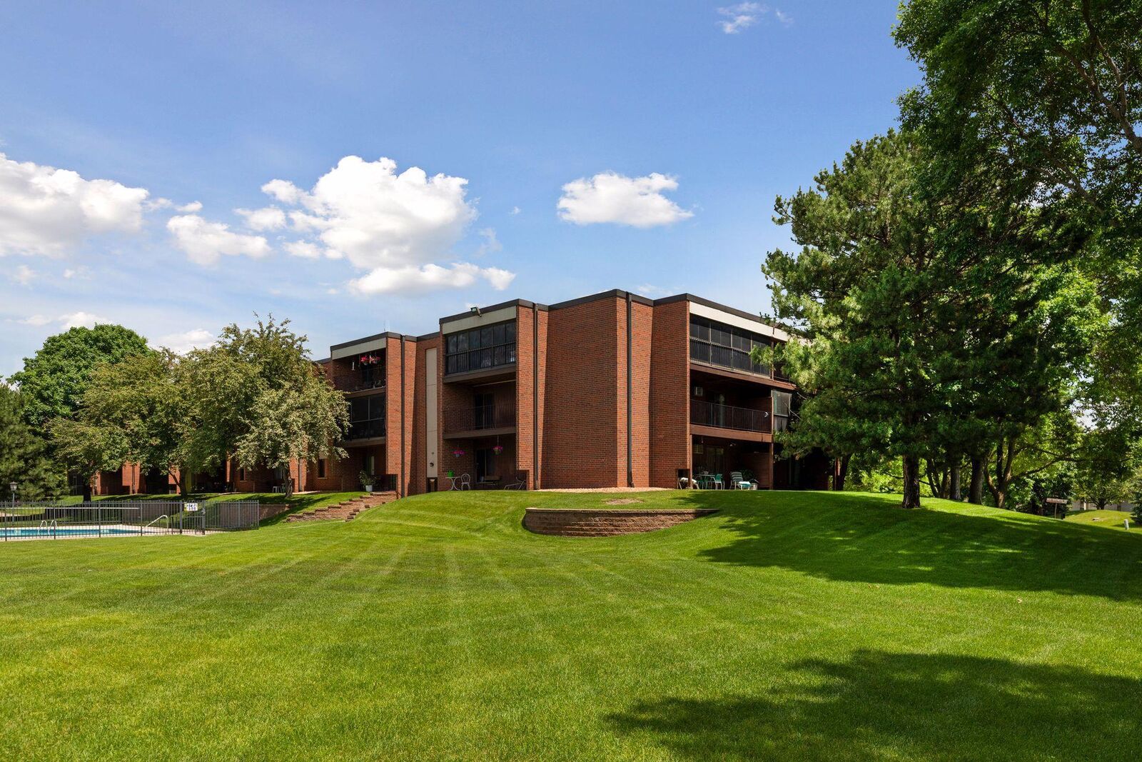 Property Photo: 1800 Riverwood Drive 219 MN 55337